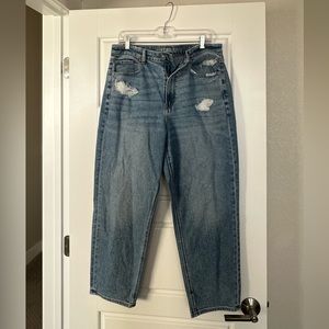 American Eagle Mom Straight Jeans 14S